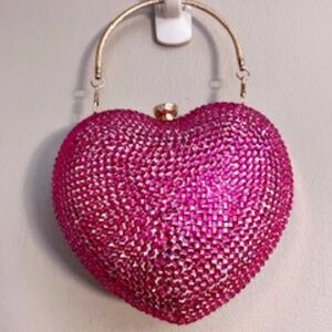 🌺Beautiful Hot Pink Heart Clutch.